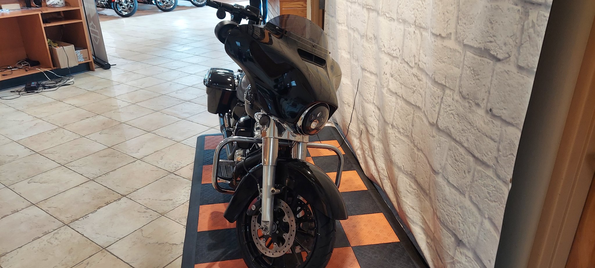 2019 Harley-Davidson Street Glide® in Houston, Texas - Photo 2