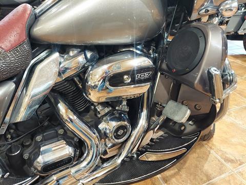 2017 Harley-Davidson Road Glide® in Houston, Texas - Photo 4