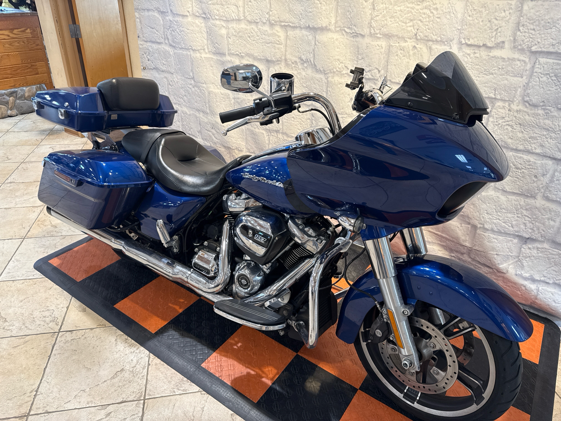 2017 Harley-Davidson Road Glide® Special in Houston, Texas - Photo 2