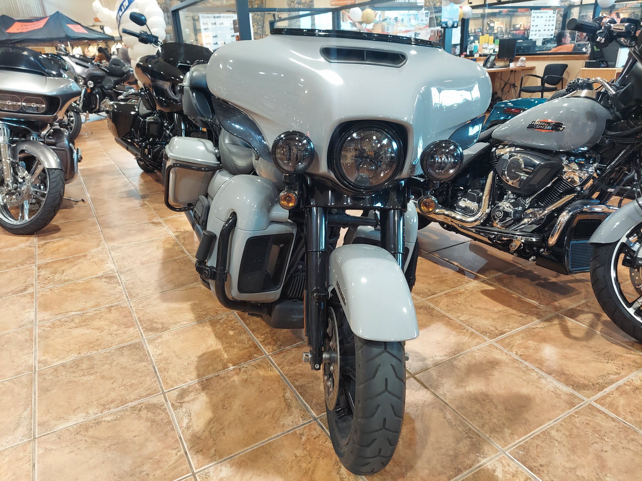 2024 Harley-Davidson Ultra Limited® in Houston, Texas - Photo 2