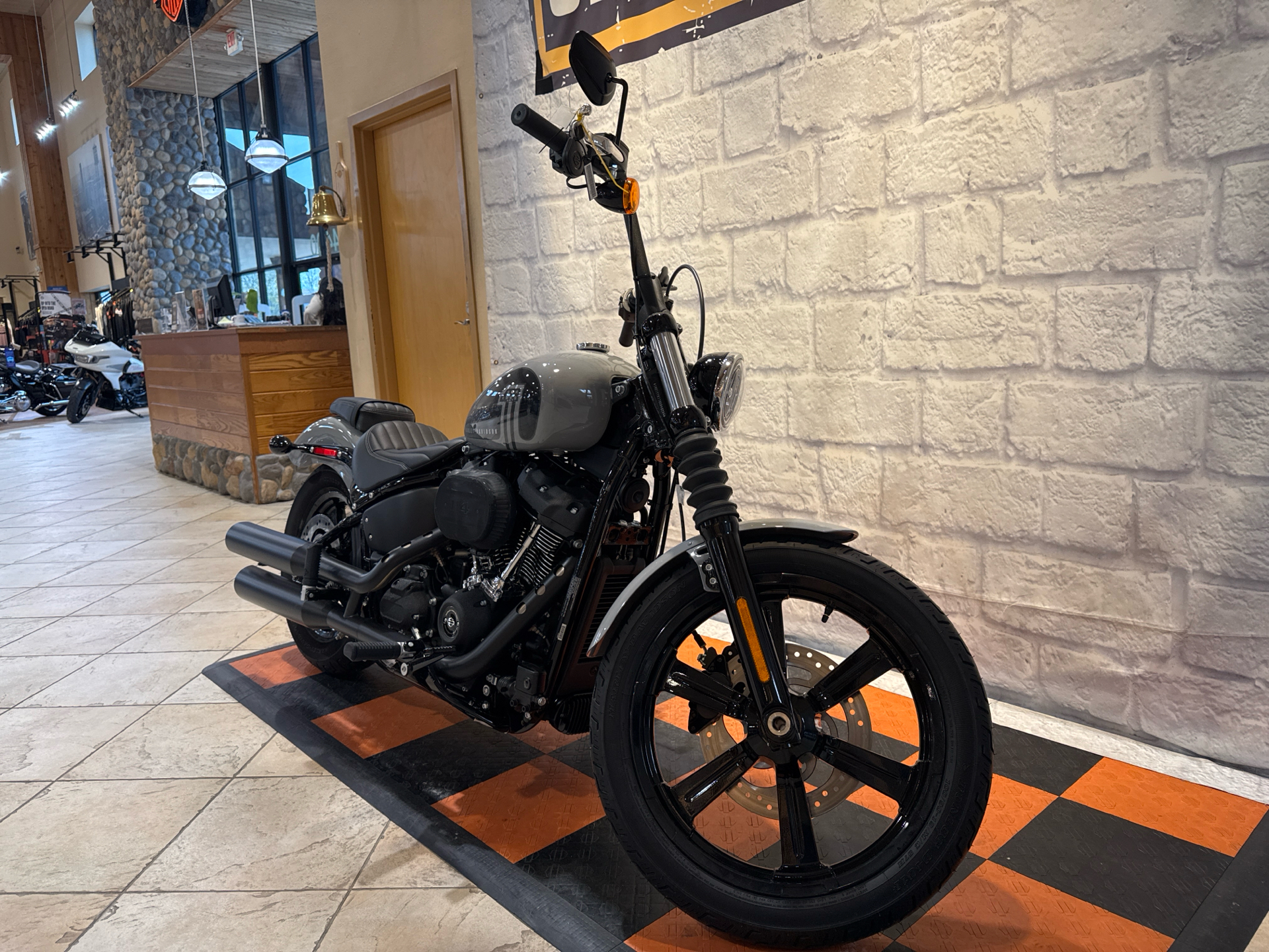 2024 Harley-Davidson Street Bob® 114 in Houston, Texas - Photo 2