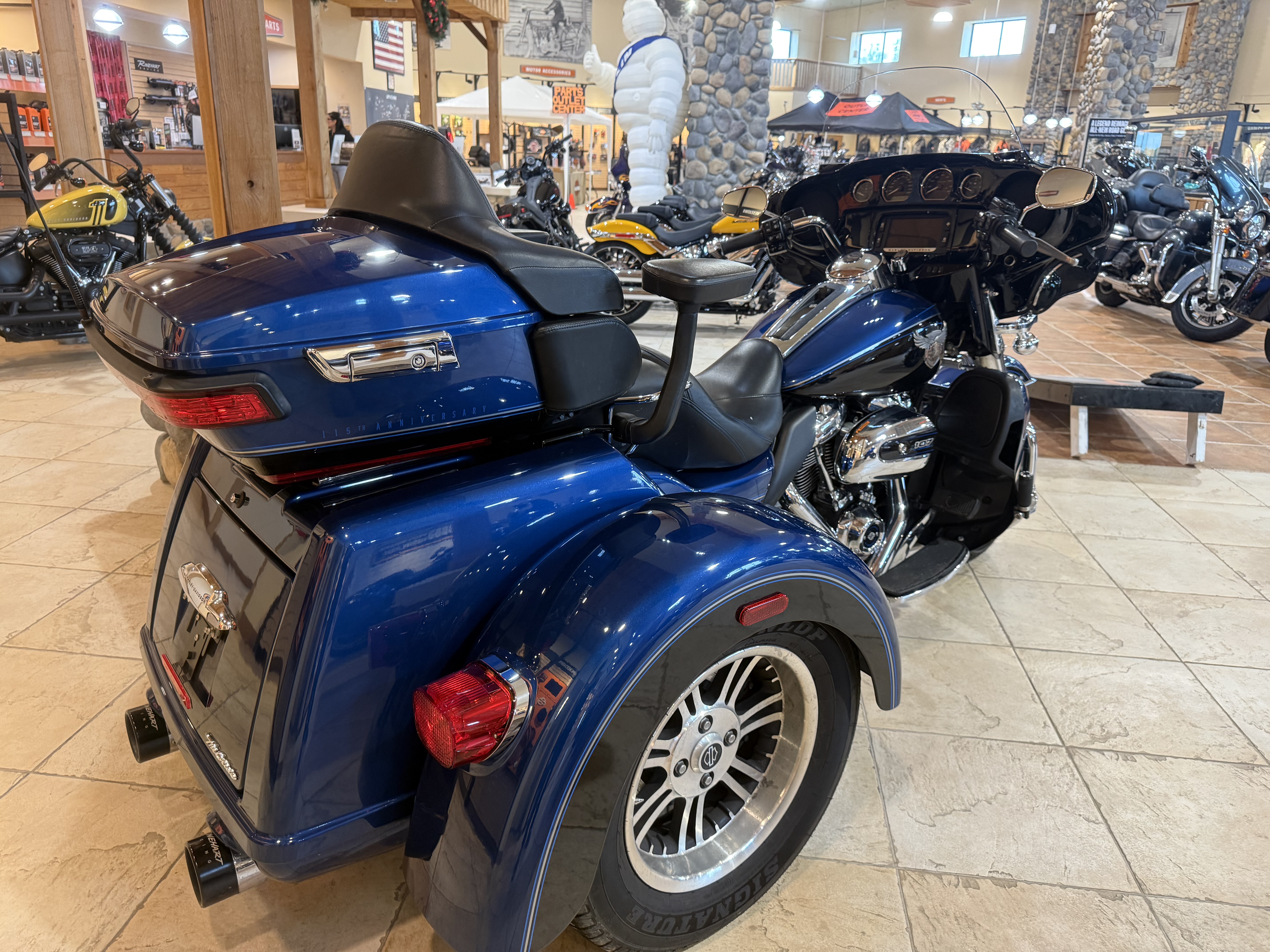 2018 Harley-Davidson Tri Glide® Ultra in Houston, Texas - Photo 3