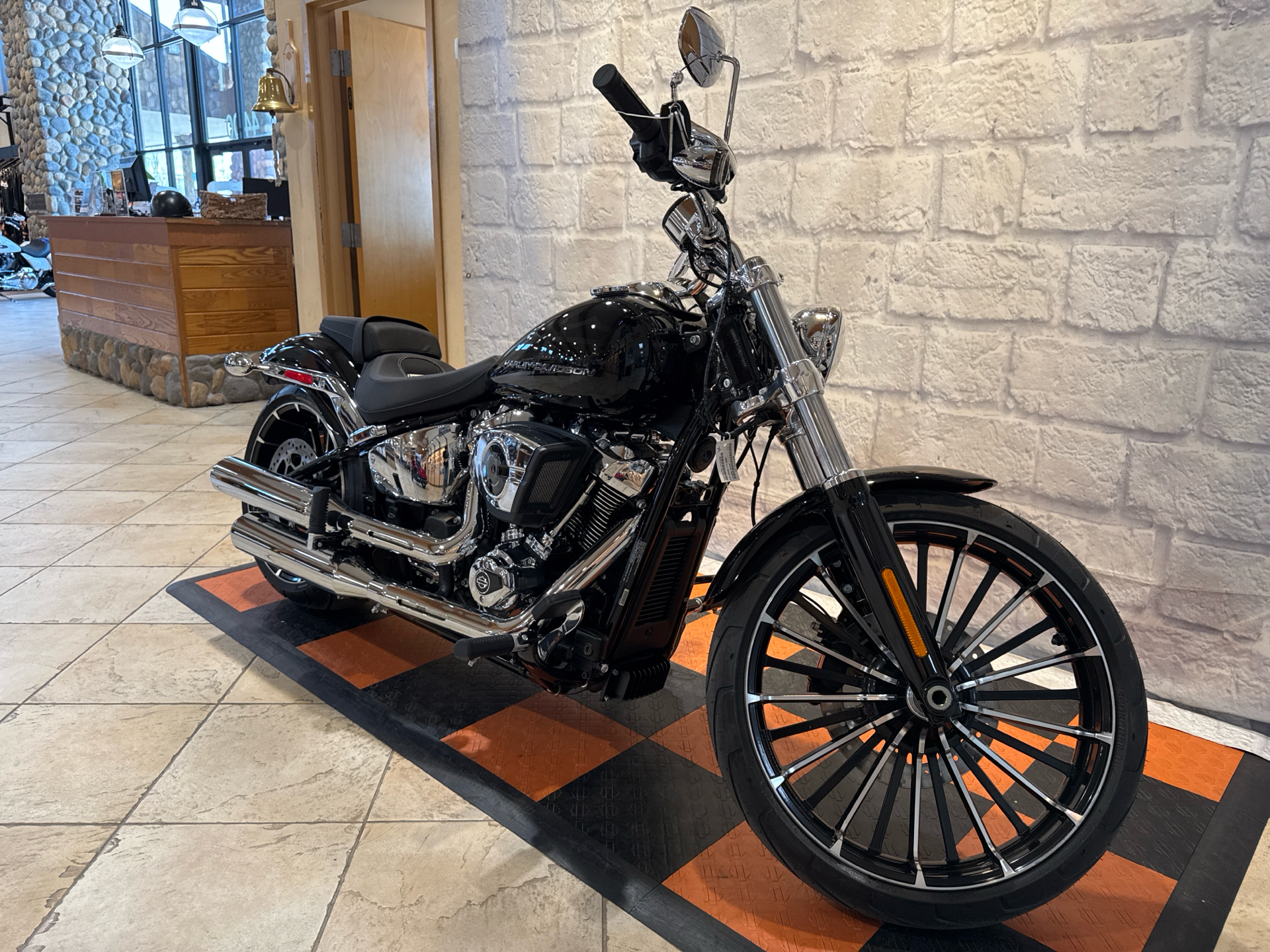 2025 Harley-Davidson Breakout® in Houston, Texas - Photo 2