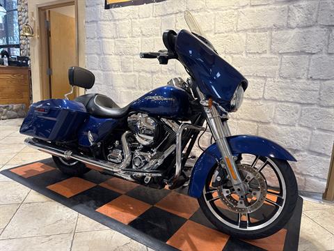 2015 Harley-Davidson Street Glide® in Houston, Texas - Photo 2