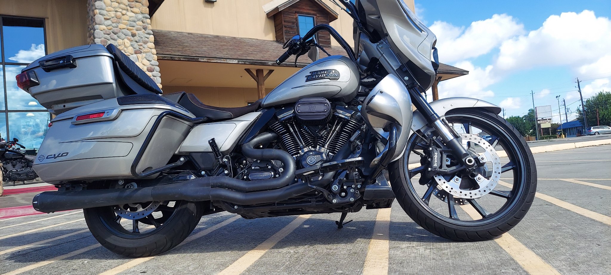 2023 Harley-Davidson CVO Street Glide® 1