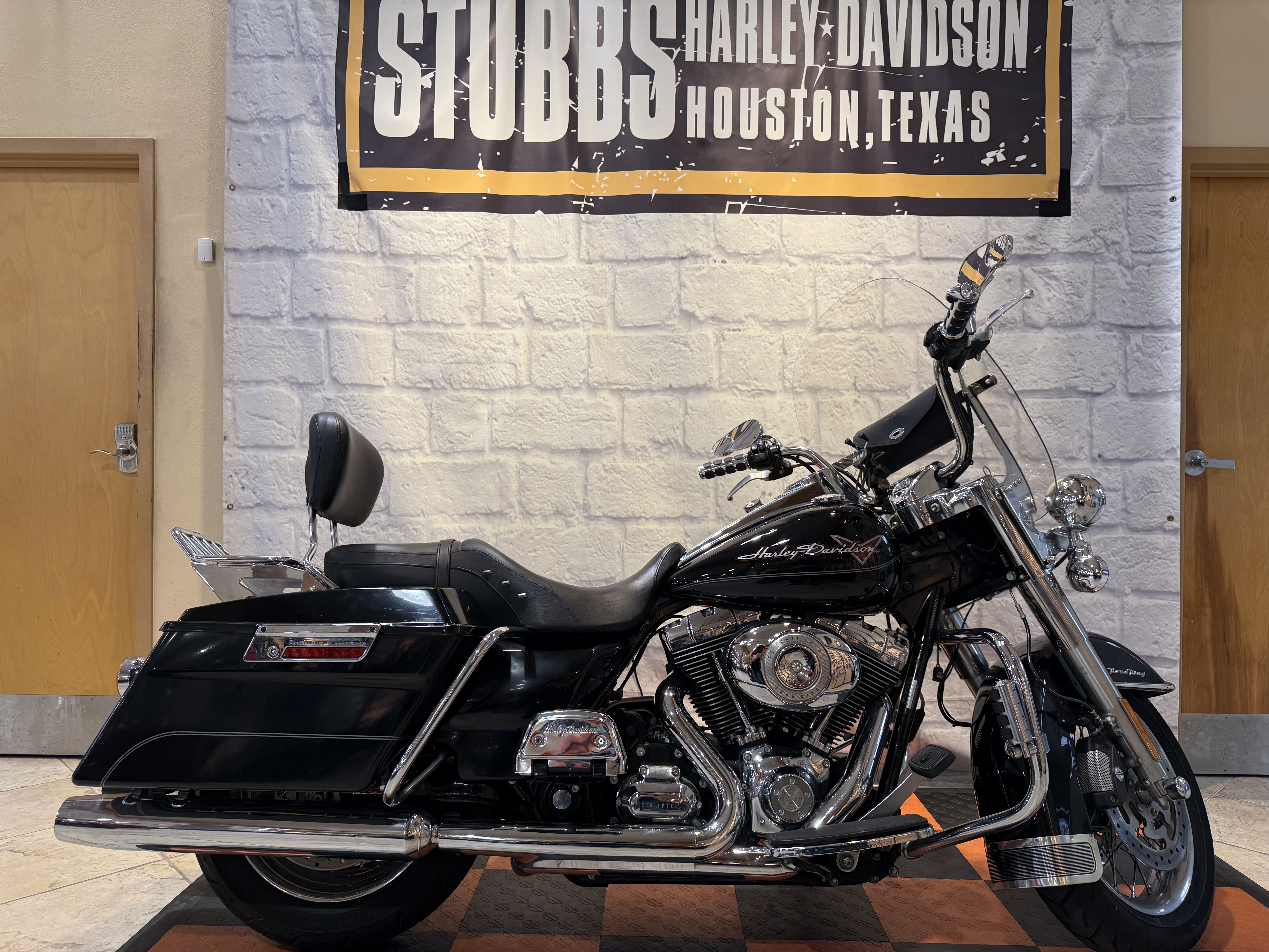 2010 Harley-Davidson Road King® in Houston, Texas - Photo 1