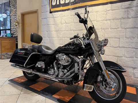 2010 Harley-Davidson Road King® in Houston, Texas - Photo 2