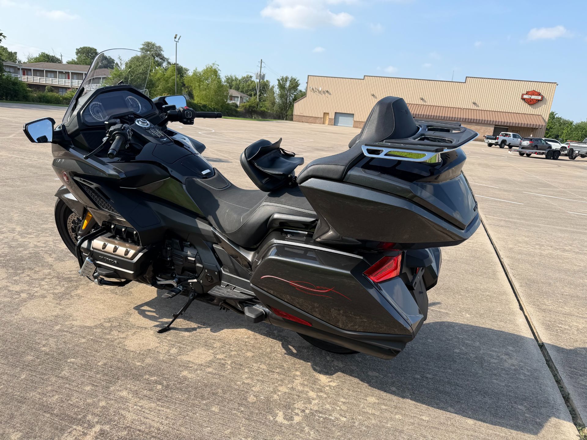 2024 Honda Gold Wing Tour in Houston, Texas - Photo 4