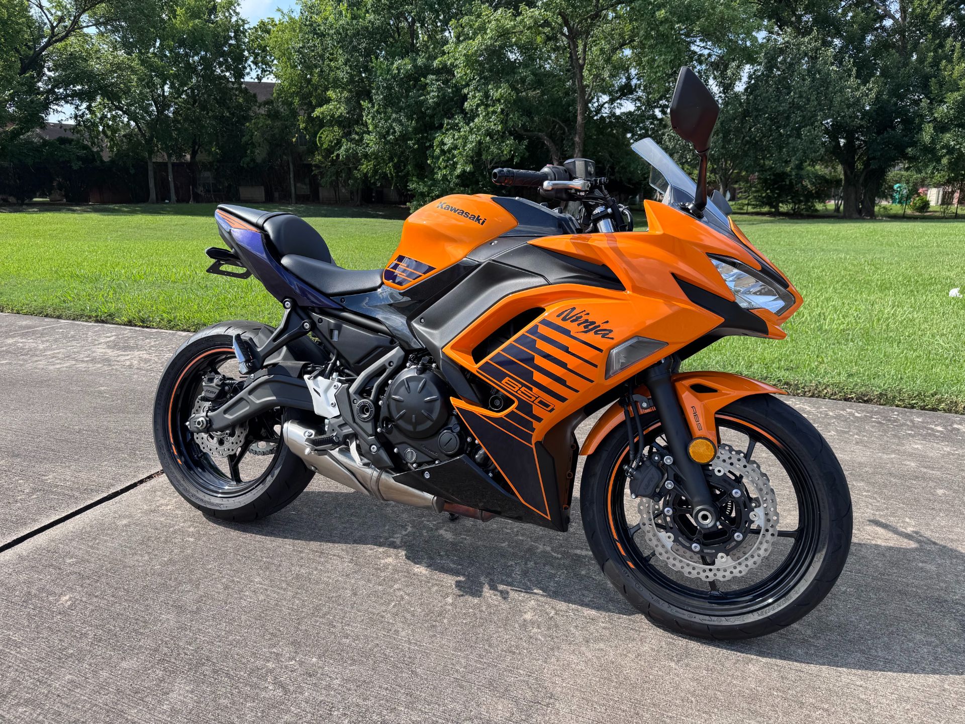 2025 Kawasaki Ninja 650 ABS in Houston, Texas - Photo 1