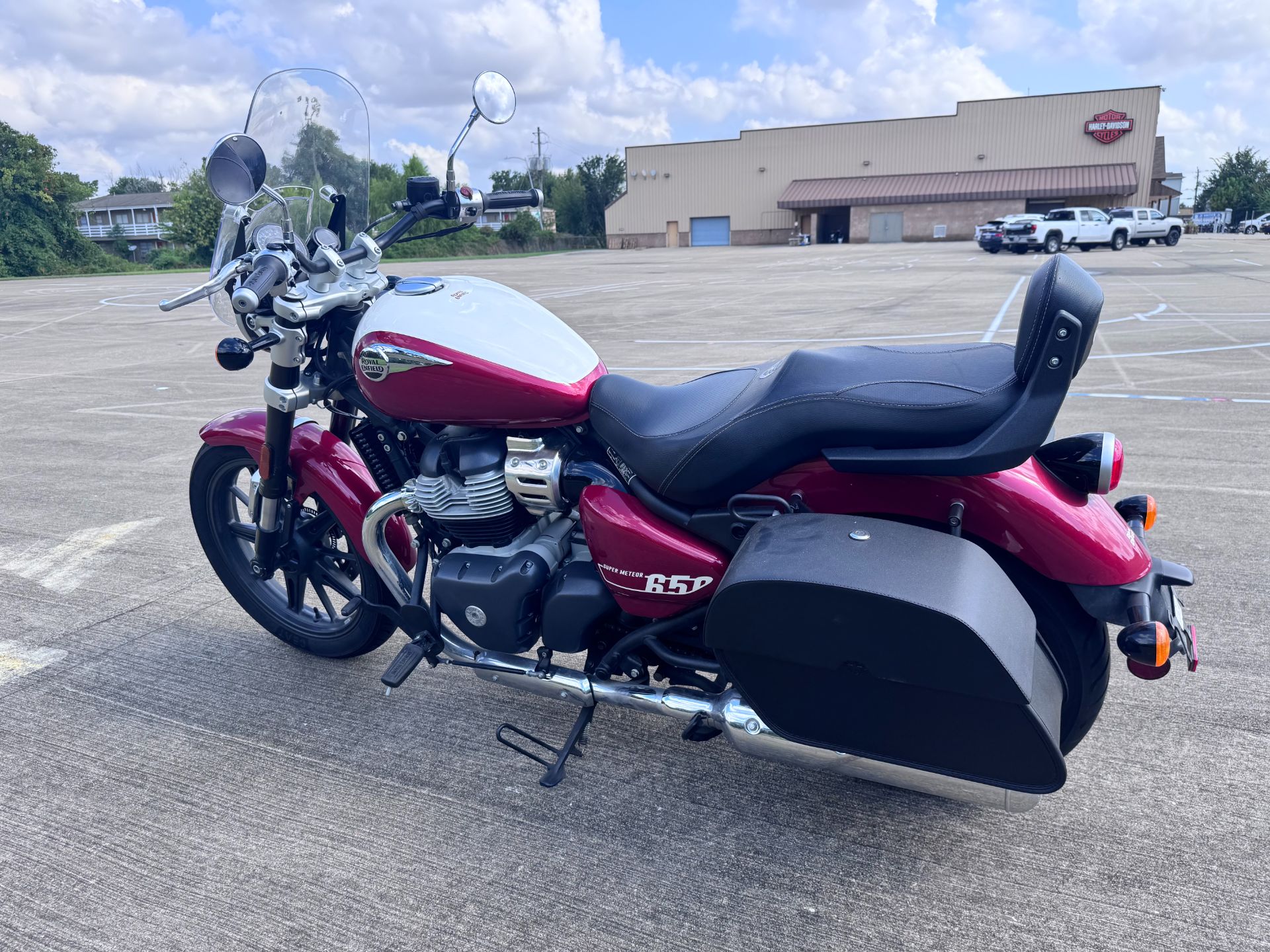2024 Royal Enfield Super Meteor 650 in Houston, Texas - Photo 4