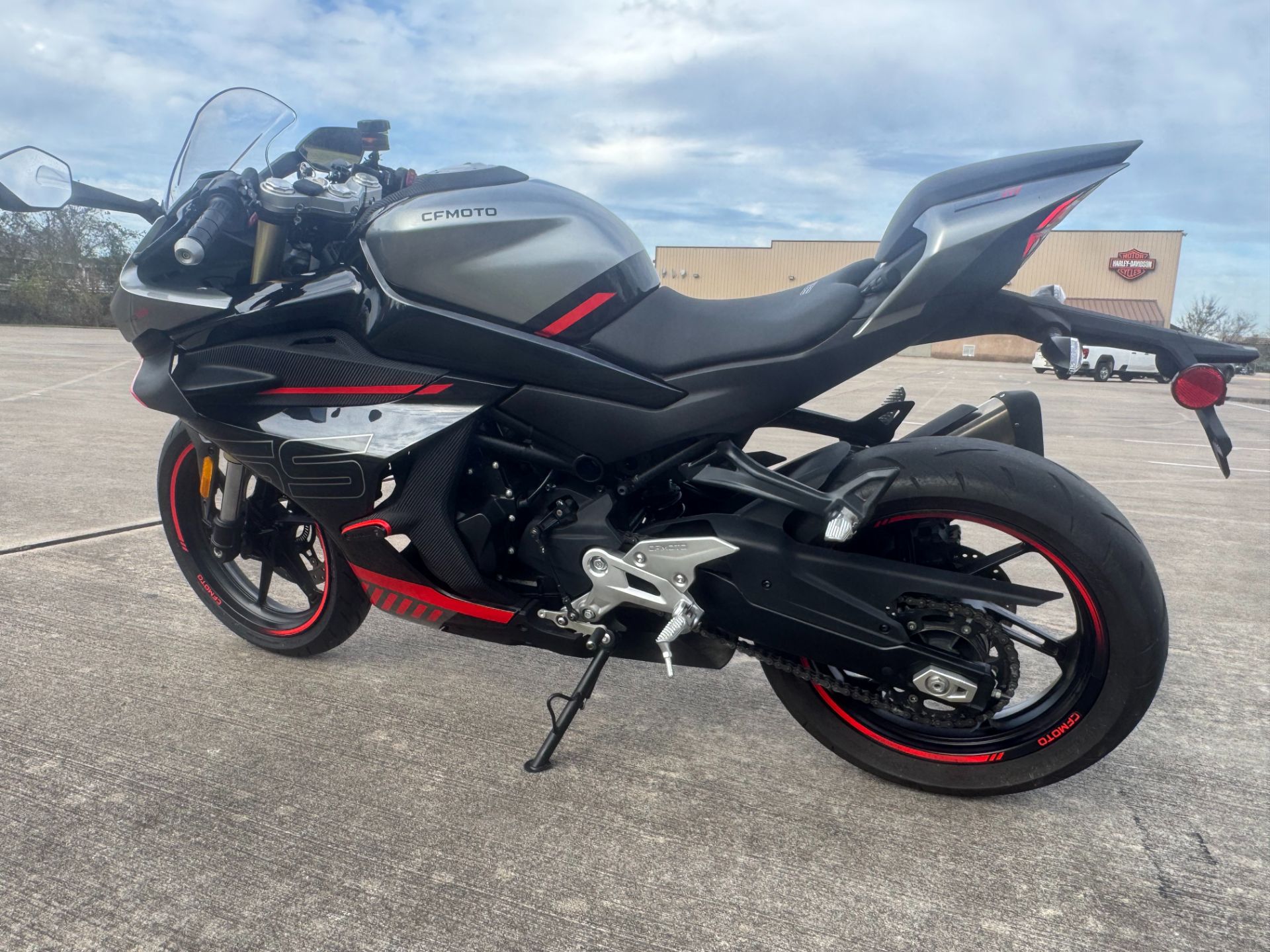 2023 CFMOTO 450SS in Houston, Texas - Photo 3