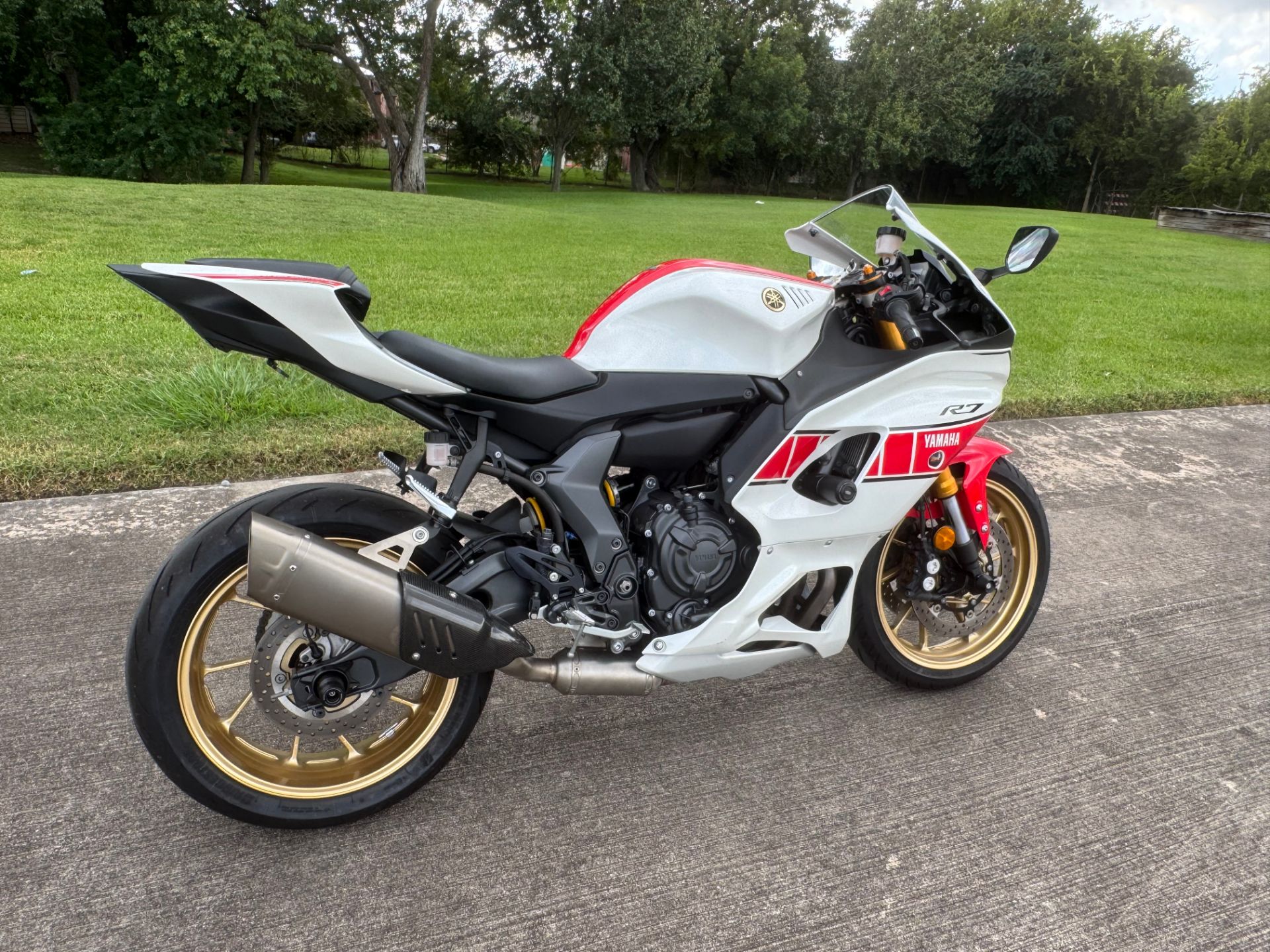 2022 Yamaha YZF-R7 World GP 60th Anniversary Edition in Houston, Texas - Photo 2