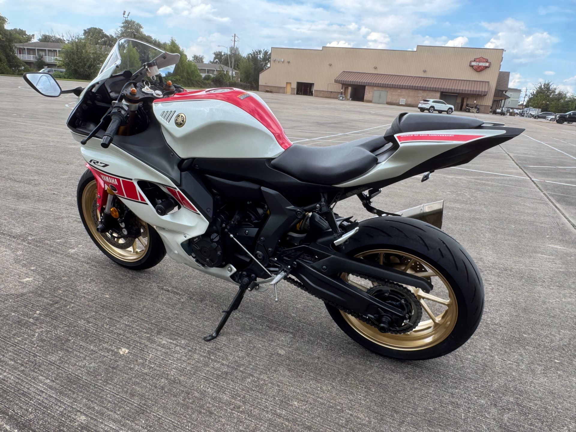 2022 Yamaha YZF-R7 World GP 60th Anniversary Edition in Houston, Texas - Photo 3