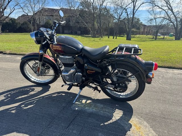 2023 Royal Enfield Classic 350 in Houston, Texas - Photo 4