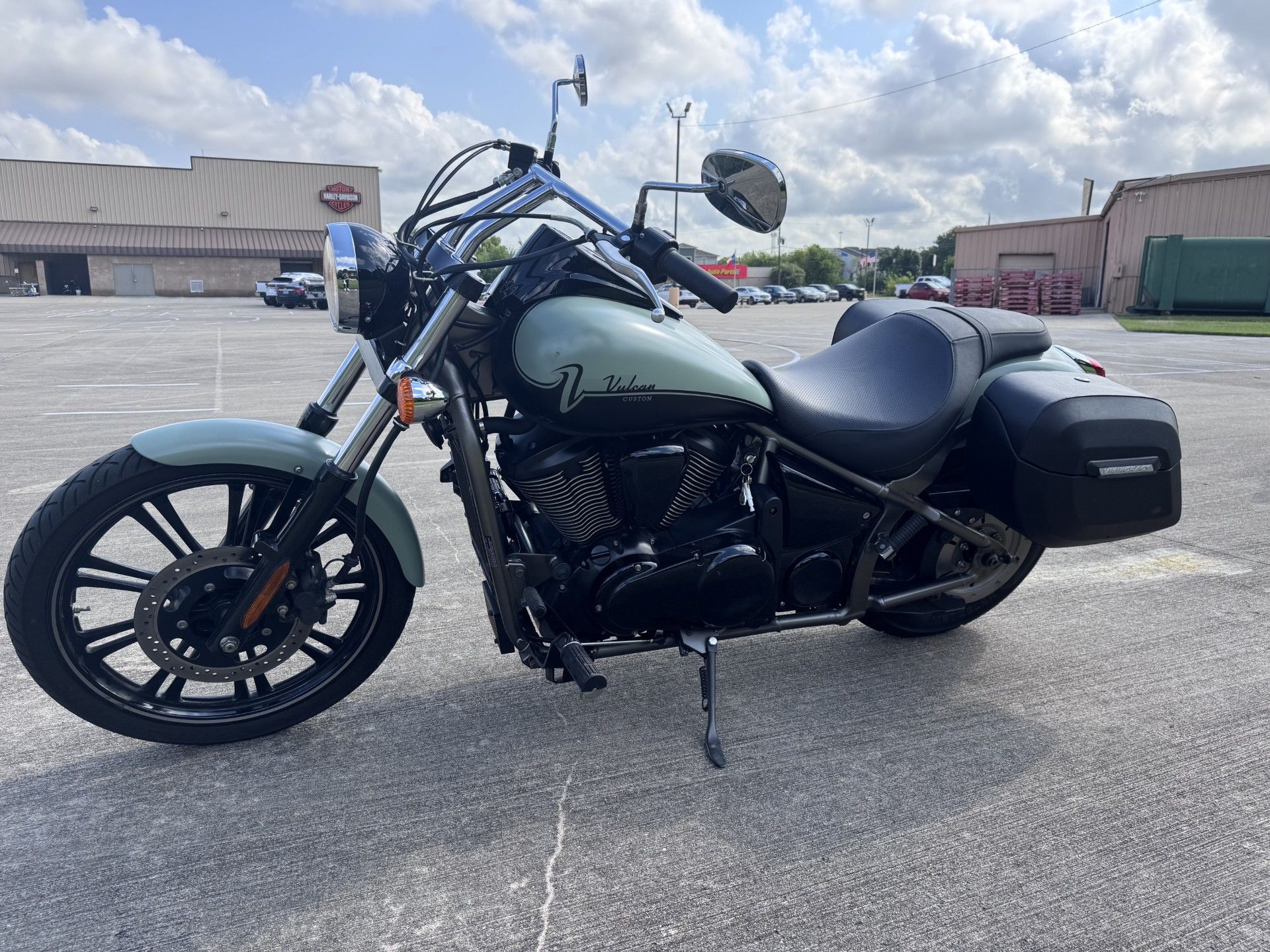 2023 Kawasaki Vulcan 900 Custom in Houston, Texas - Photo 3