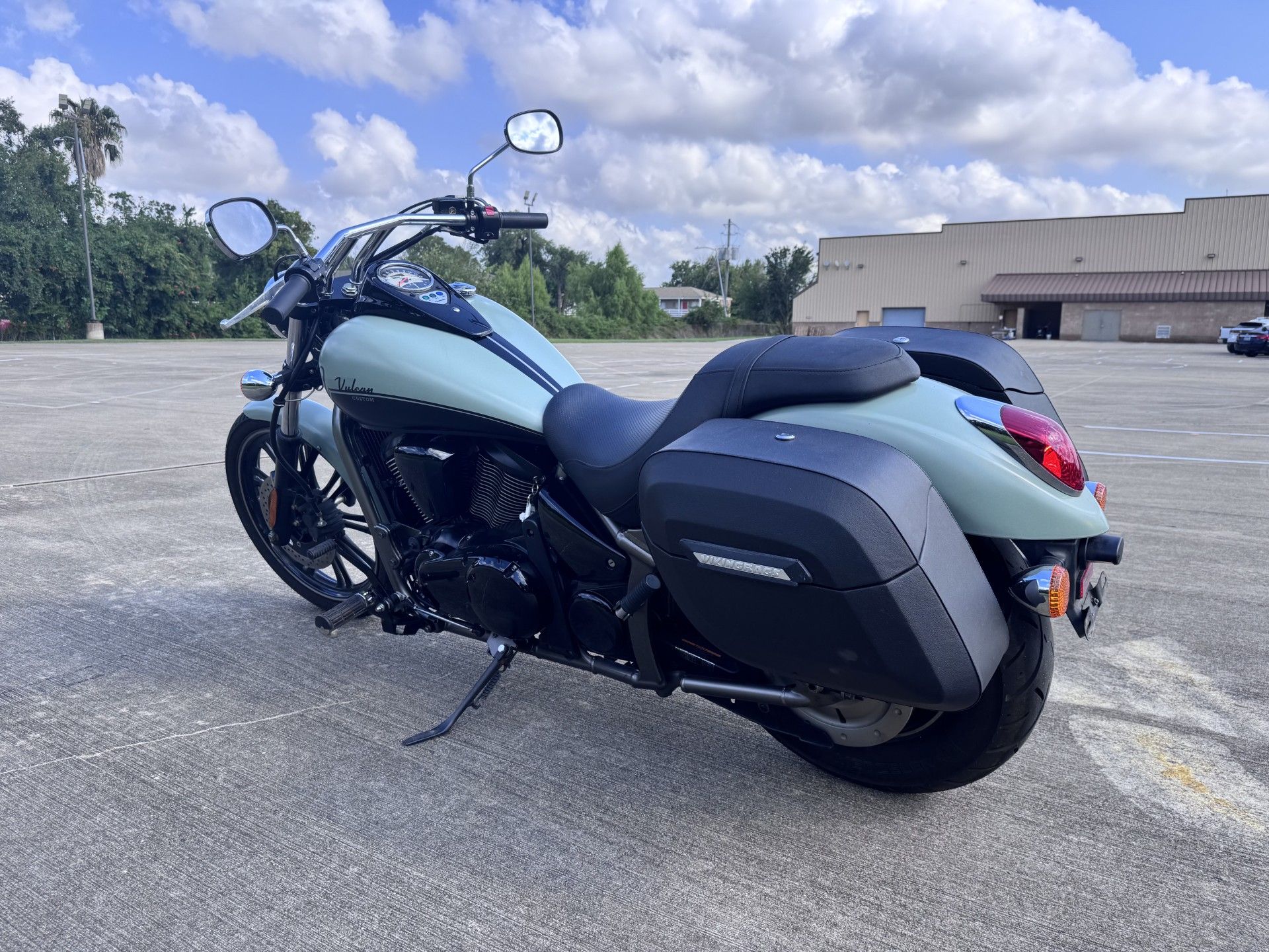 2023 Kawasaki Vulcan 900 Custom in Houston, Texas - Photo 4