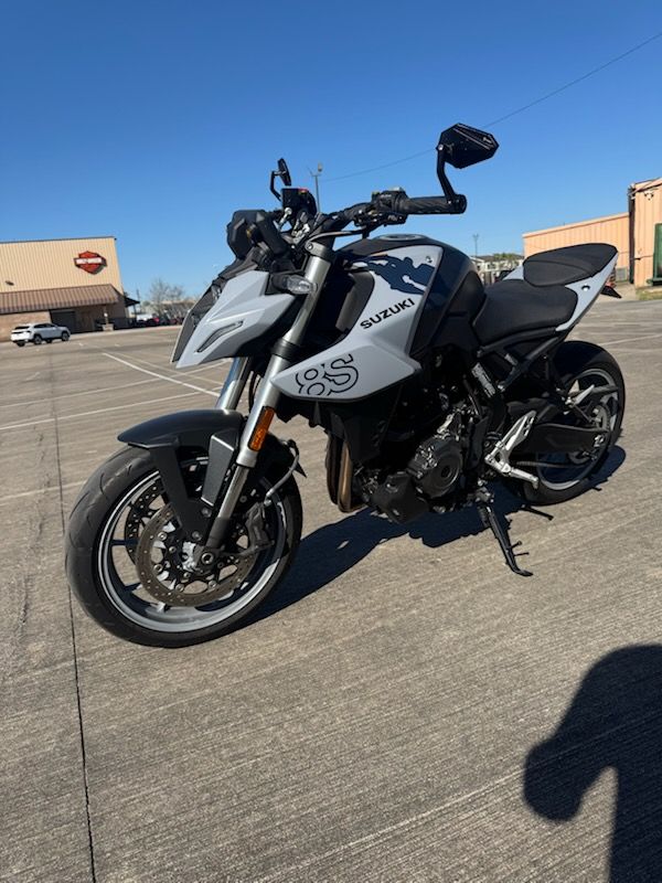 2024 Suzuki GSX-8S in Houston, Texas - Photo 2