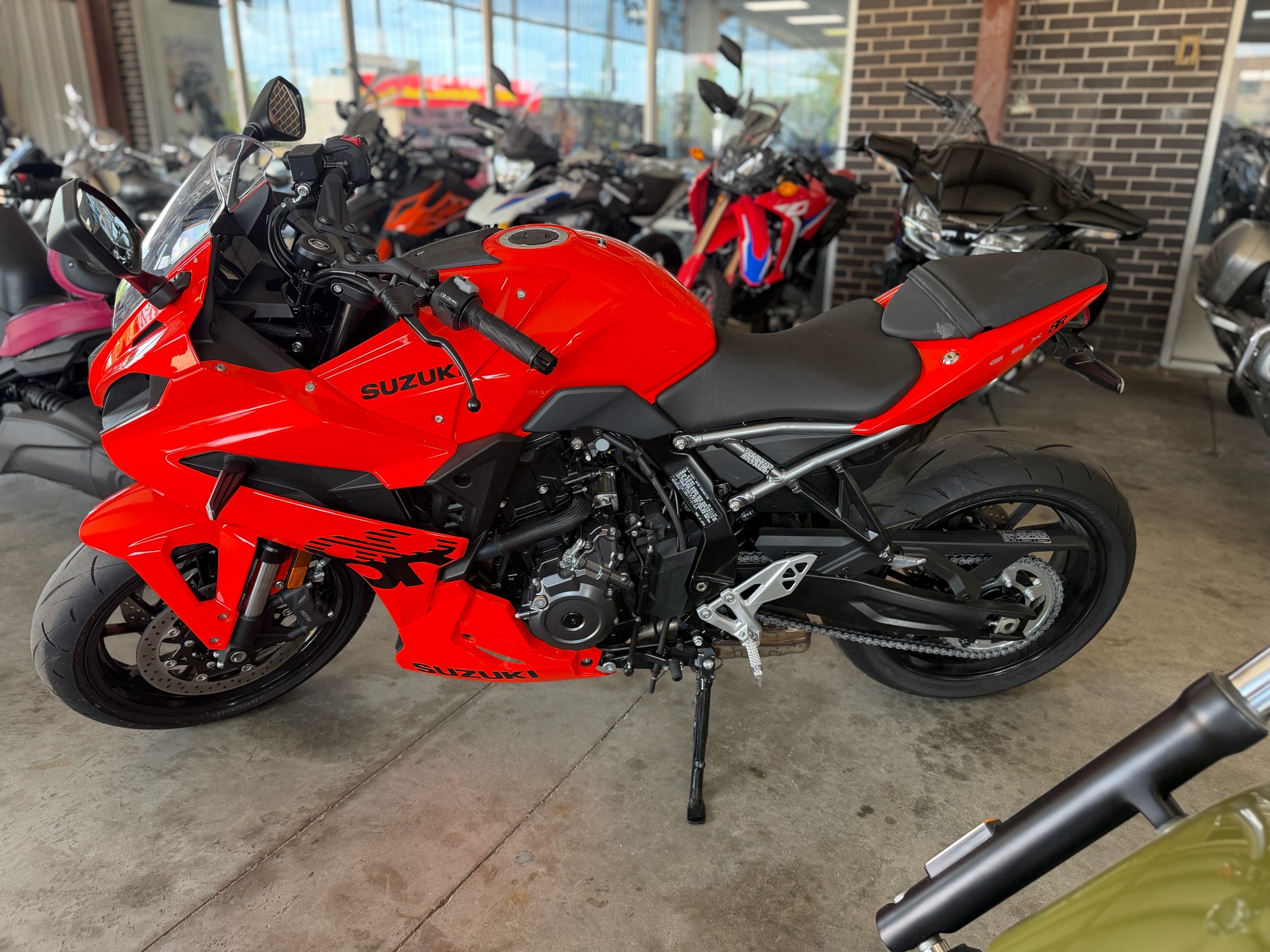 2026 Suzuki GSX-8R 3