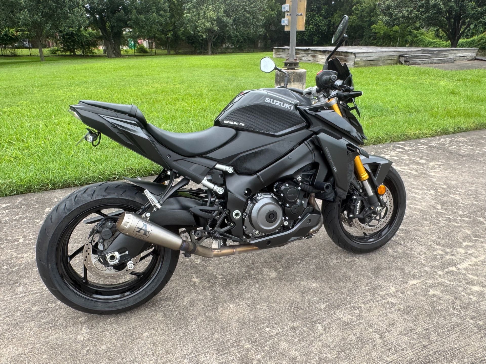 2023 Suzuki GSX-S1000 in Houston, Texas - Photo 2