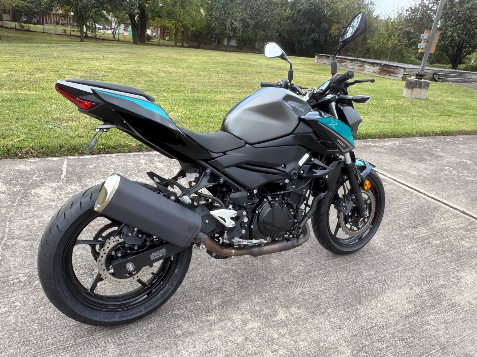 2023 Kawasaki Z400 ABS in Houston, Texas - Photo 2