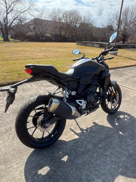 2023 Honda CB300R ABS in Houston, Texas - Photo 2