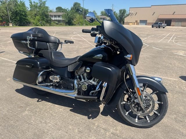 2020 Indian Motorcycle Roadmaster® Dark Horse® in Houston, Texas - Photo 4