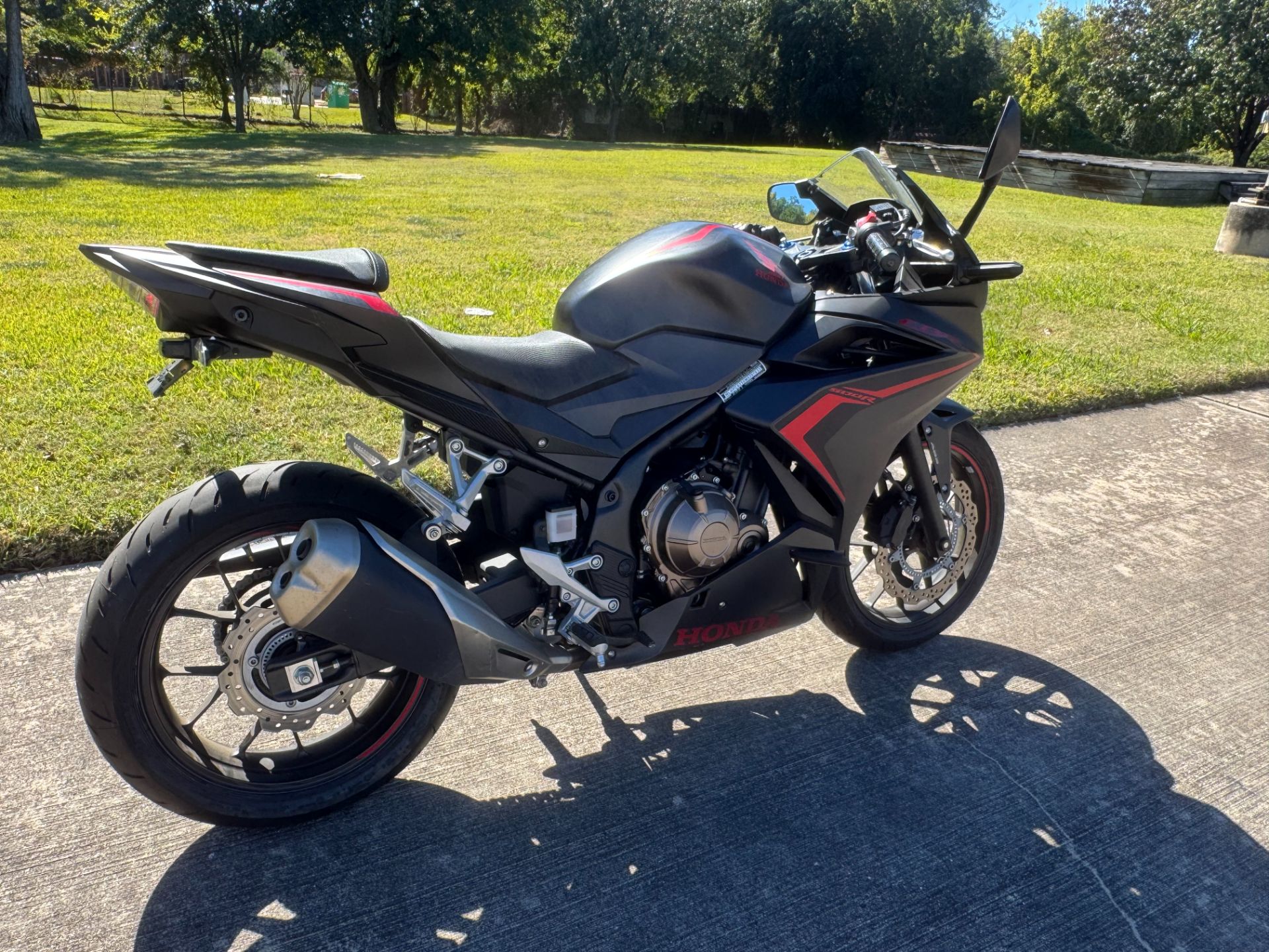 2021 Honda CBR500R ABS in Houston, Texas - Photo 2