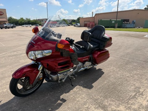 2010 Honda Gold Wing® Airbag in Houston, Texas - Photo 4