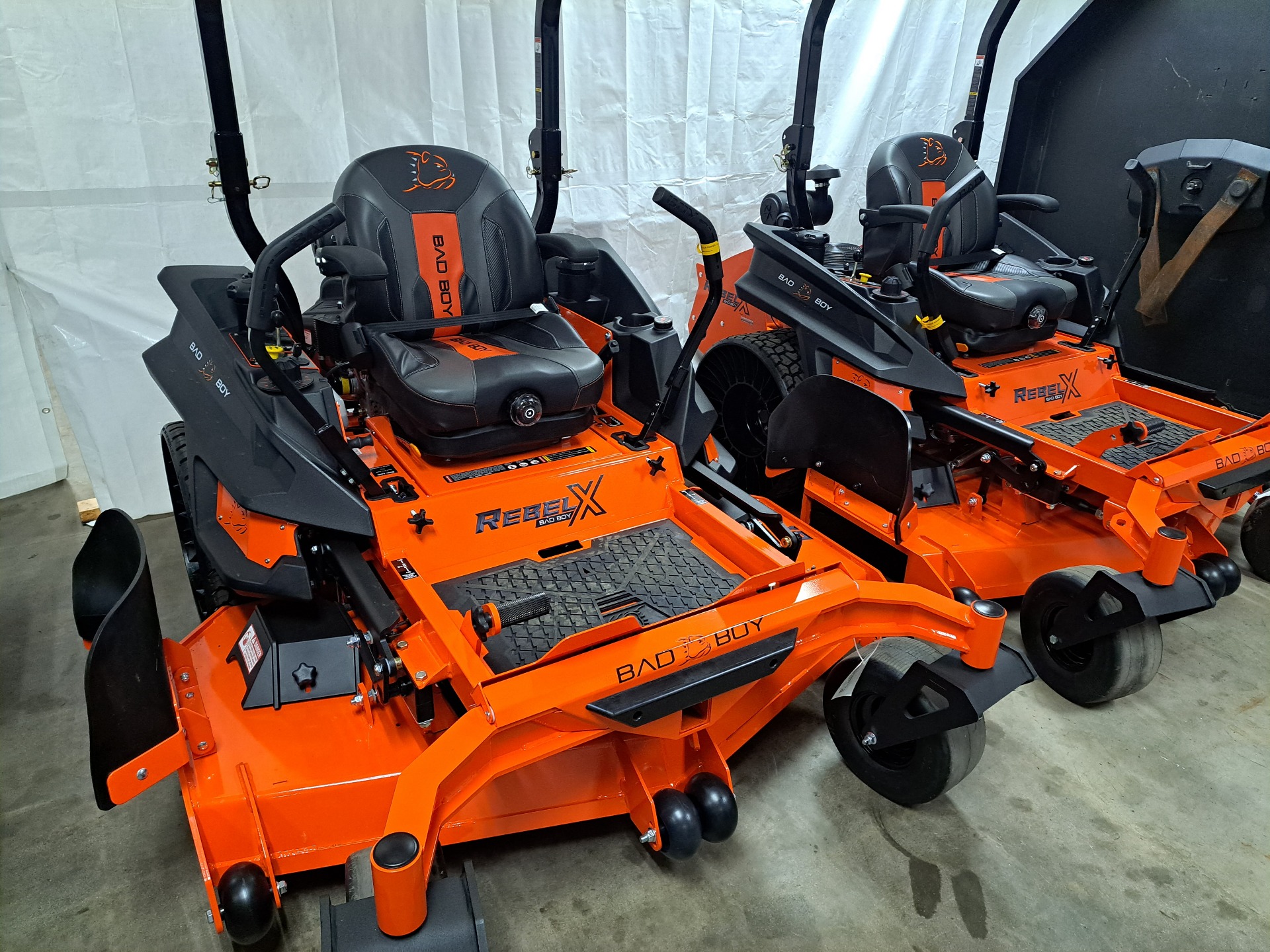 2024 Bad Boy Mowers Rebel X 61 in. Vanguard EFI 37 hp in Gaylord, Michigan - Photo 2