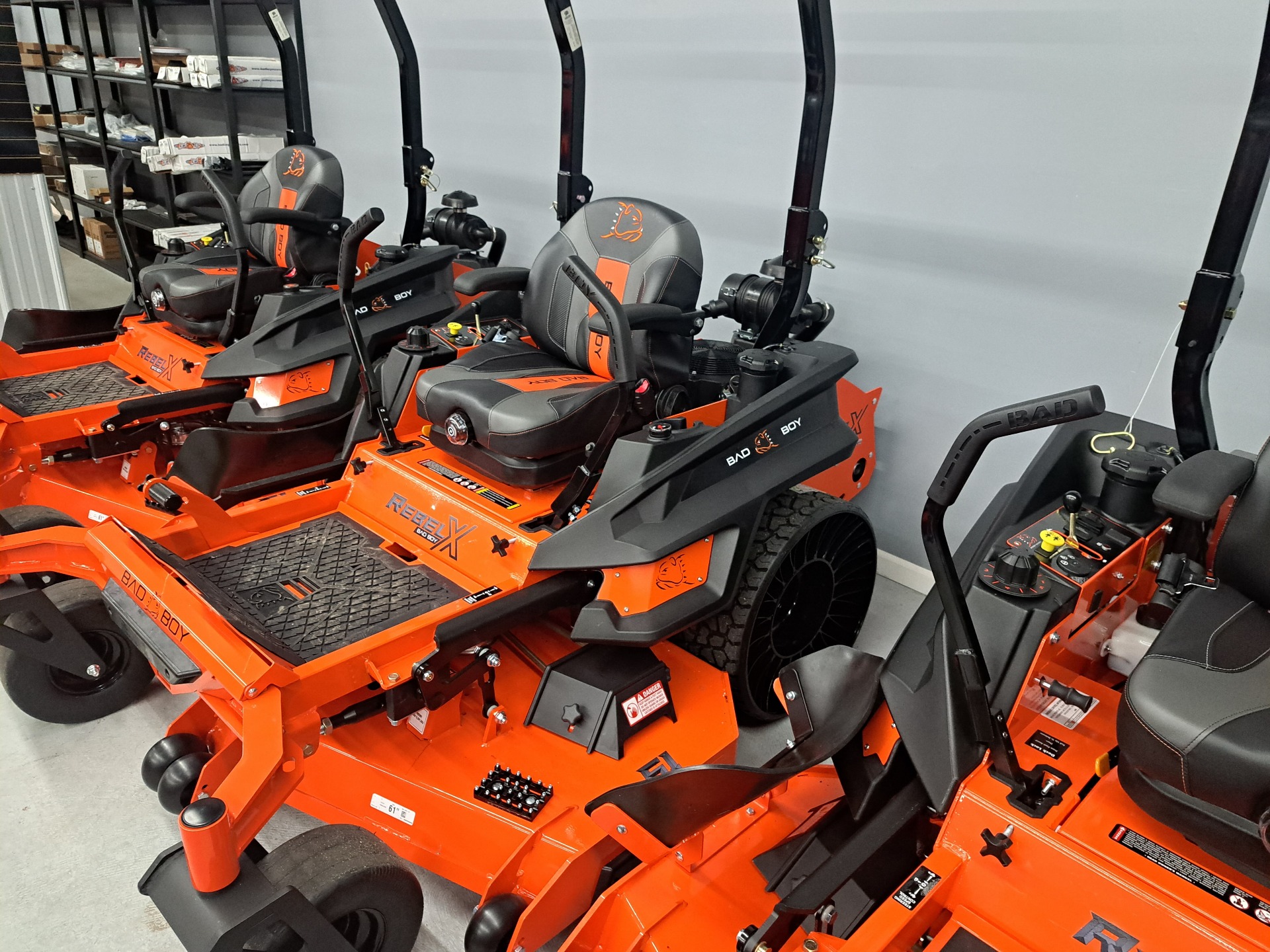 2024 Bad Boy Mowers Rebel X 61 in. Vanguard EFI 37 hp in Gaylord, Michigan - Photo 2