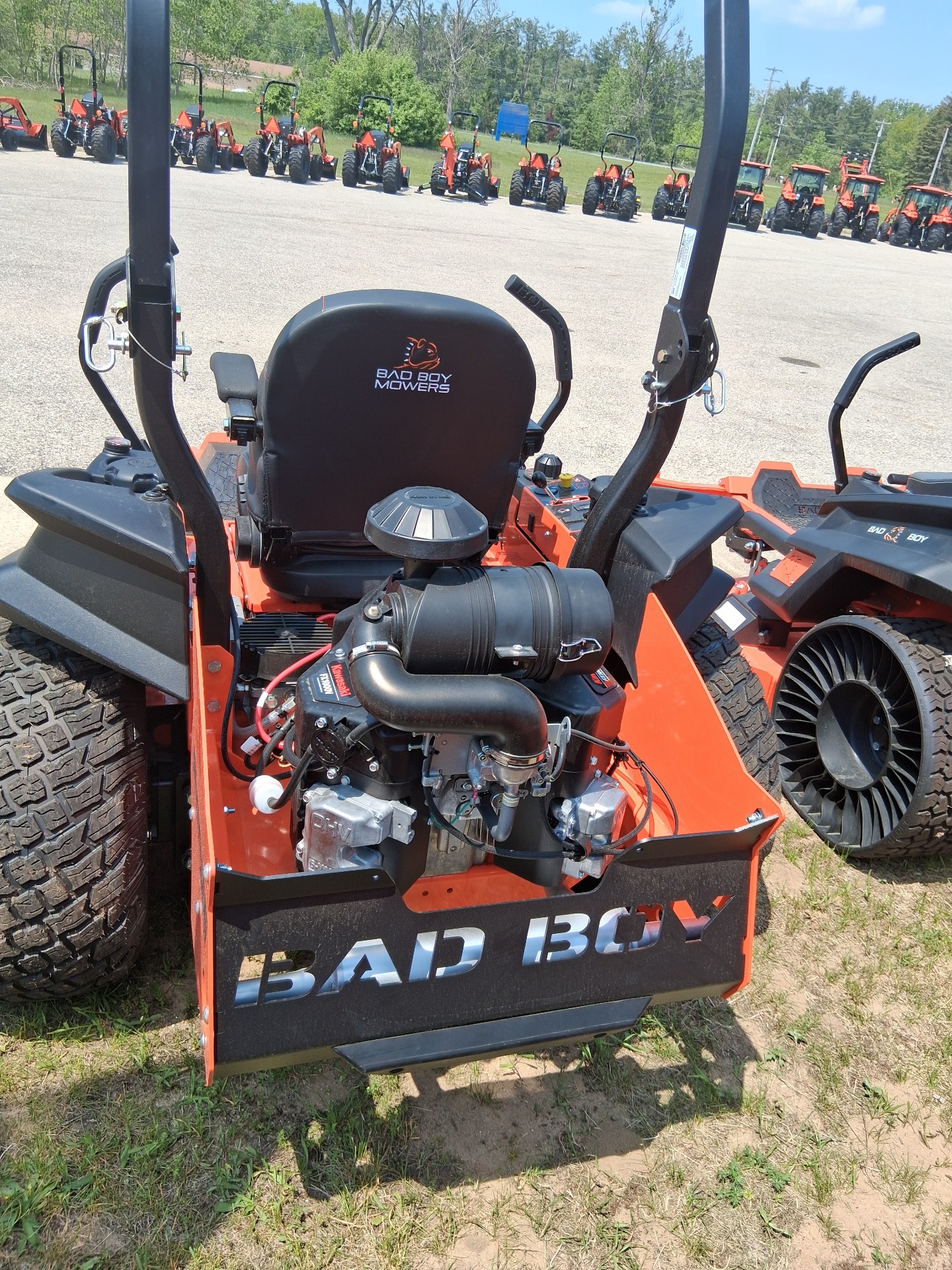 2025 Bad Boy Mowers Rogue 61 in. Kawasaki FX1000 35 hp in Gaylord, Michigan - Photo 5