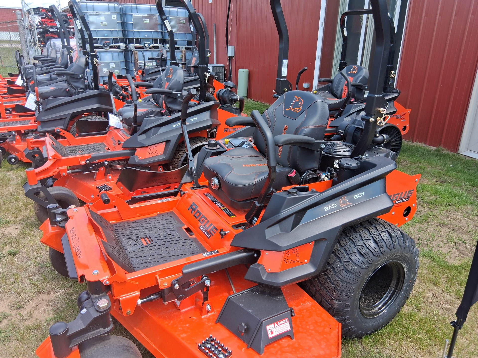 2025 Bad Boy Mowers Rogue 72 in. Kawasaki FX1000 EFI 38.5 hp in Gaylord, Michigan - Photo 2