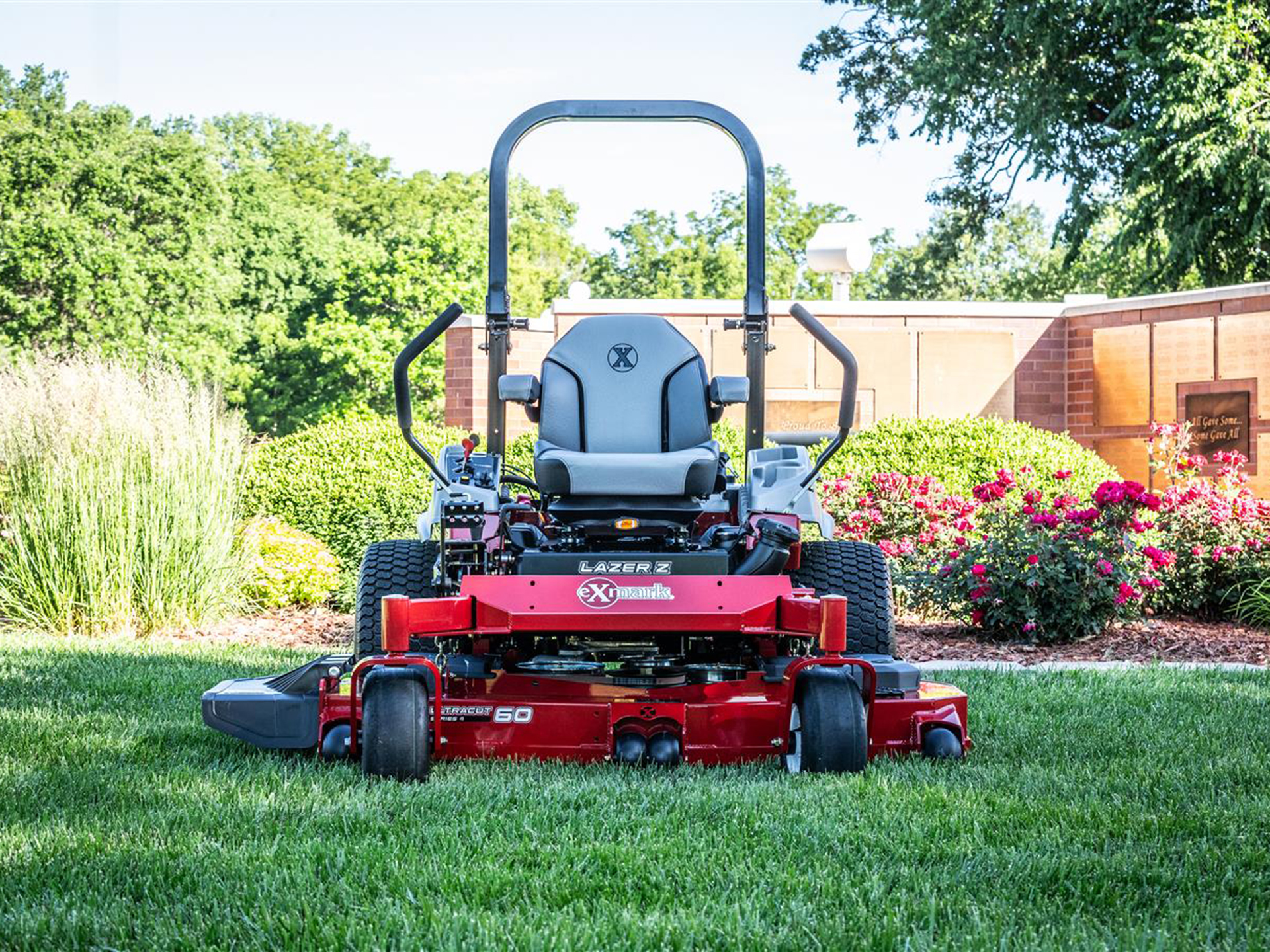 Exmark Lazer Z E-Series 60 in. Kawasaki FX801V 25.5 hp with Suspension Seat and Wide Pneumatic in Gaylord, Michigan - Photo 2