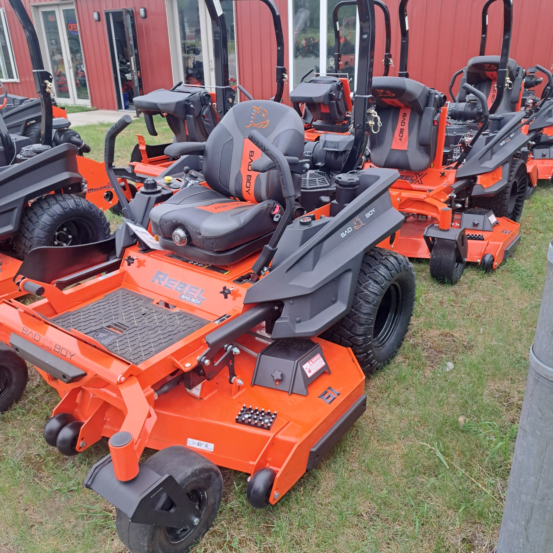 2024 Bad Boy Mowers Rebel 61 in. Kawasaki EVO781 EFI 31 hp in Gaylord, Michigan - Photo 3