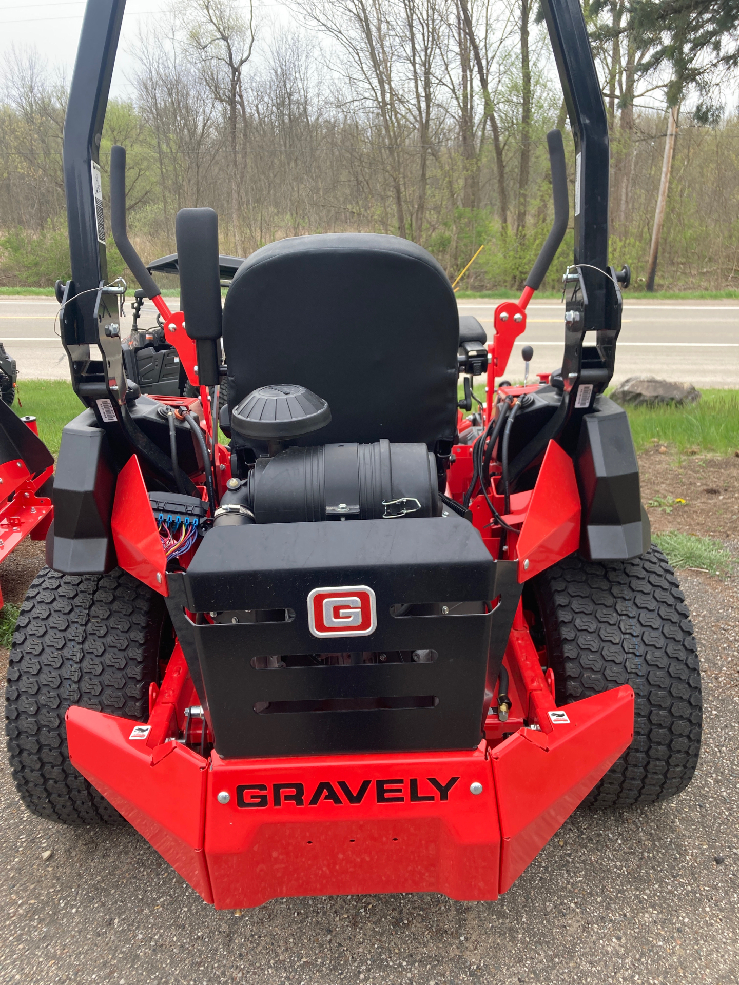 2023 Gravely USA Pro-Turn 360 60 in. Kawasaki FX921V 31 hp in Gaylord, Michigan - Photo 3