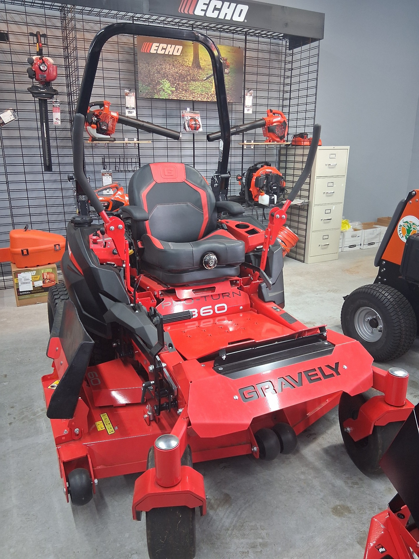 2023 Gravely USA Pro-Turn 360 60 in. Kawasaki FX921V 31 hp in Gaylord, Michigan - Photo 1