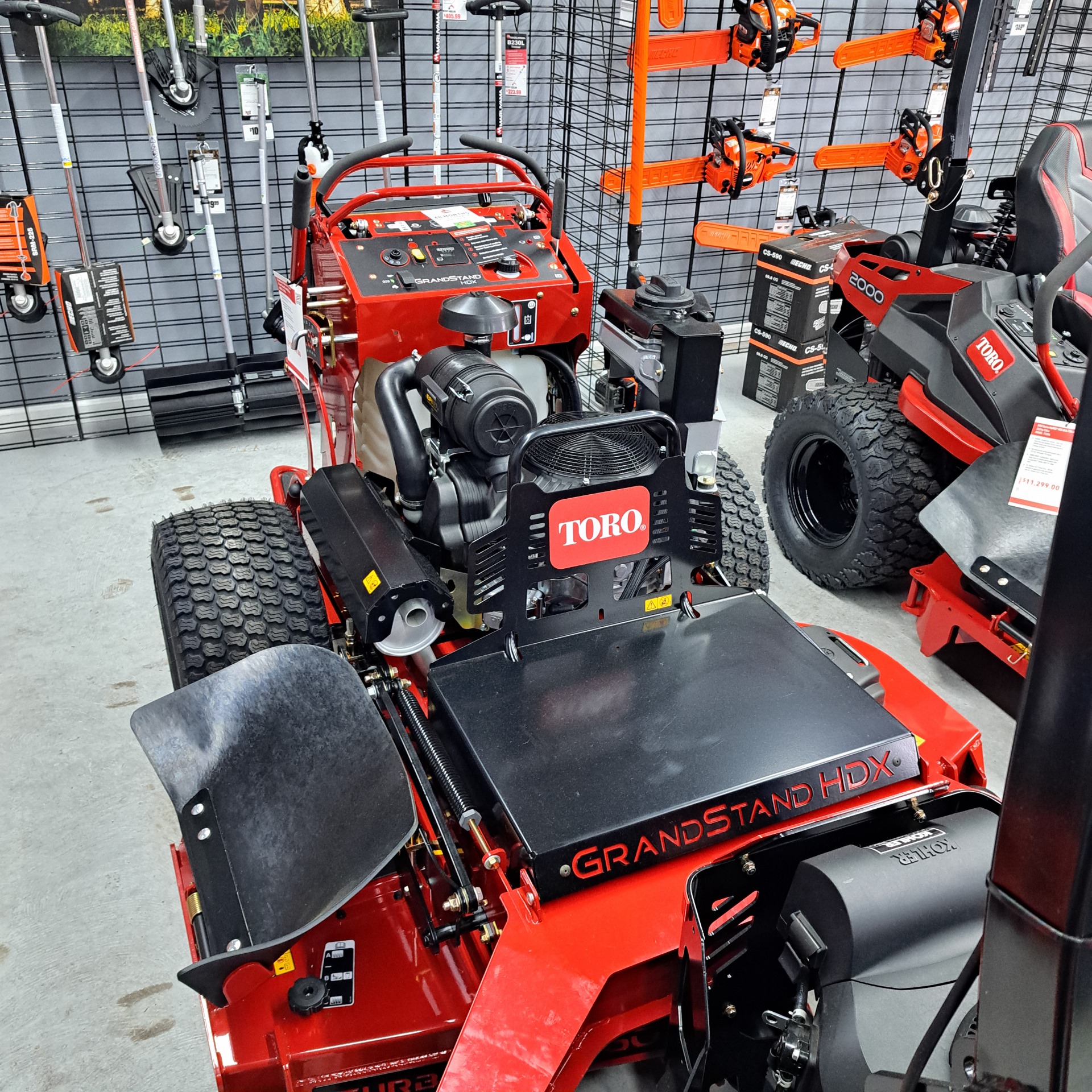 Toro GrandStand® HDX 60 in. 37 hp 993 cc EFI with Oil Guard in Gaylord, Michigan - Photo 1