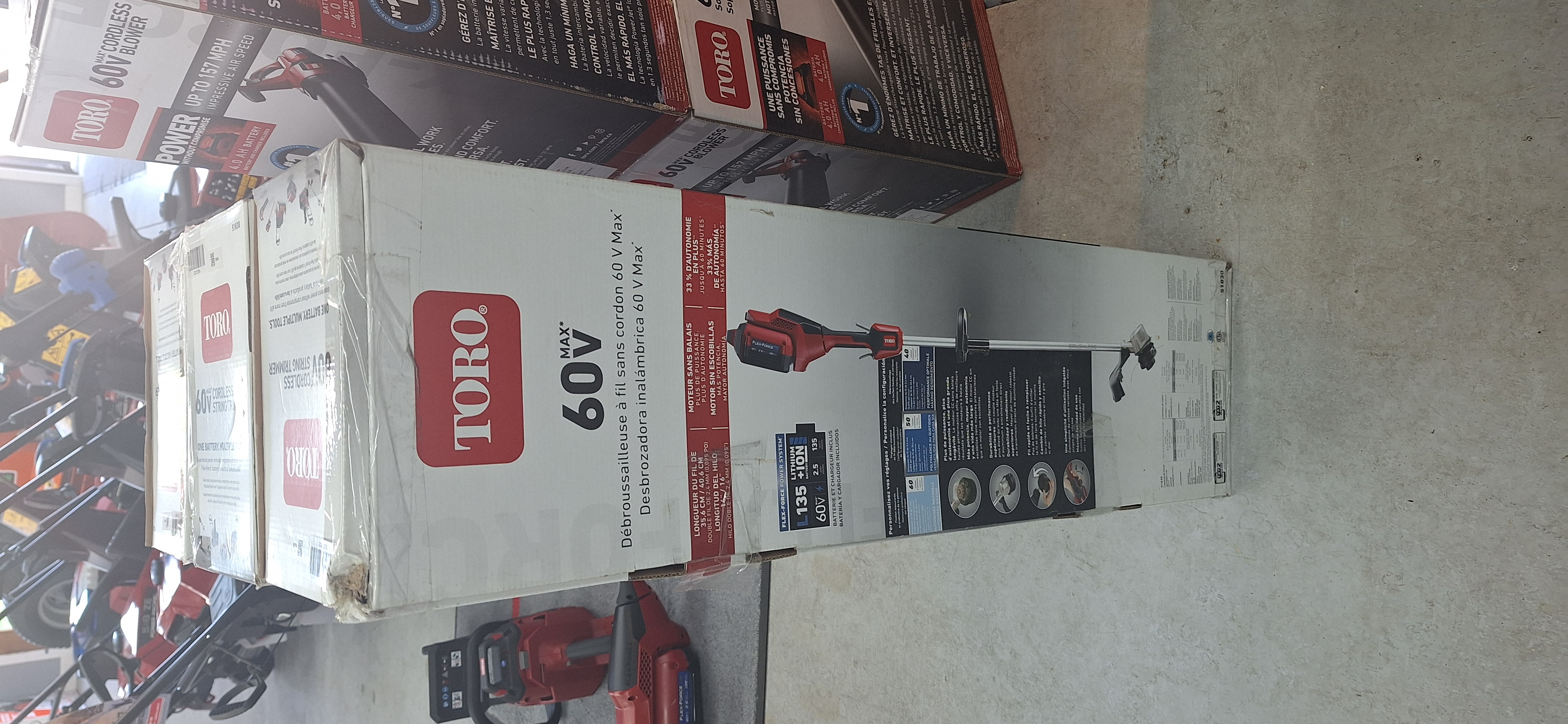 Toro 60V MAX 14 in. / 16 in. Brushless String Trimmer w/ 2.5Ah Battery in Gaylord, Michigan - Photo 2