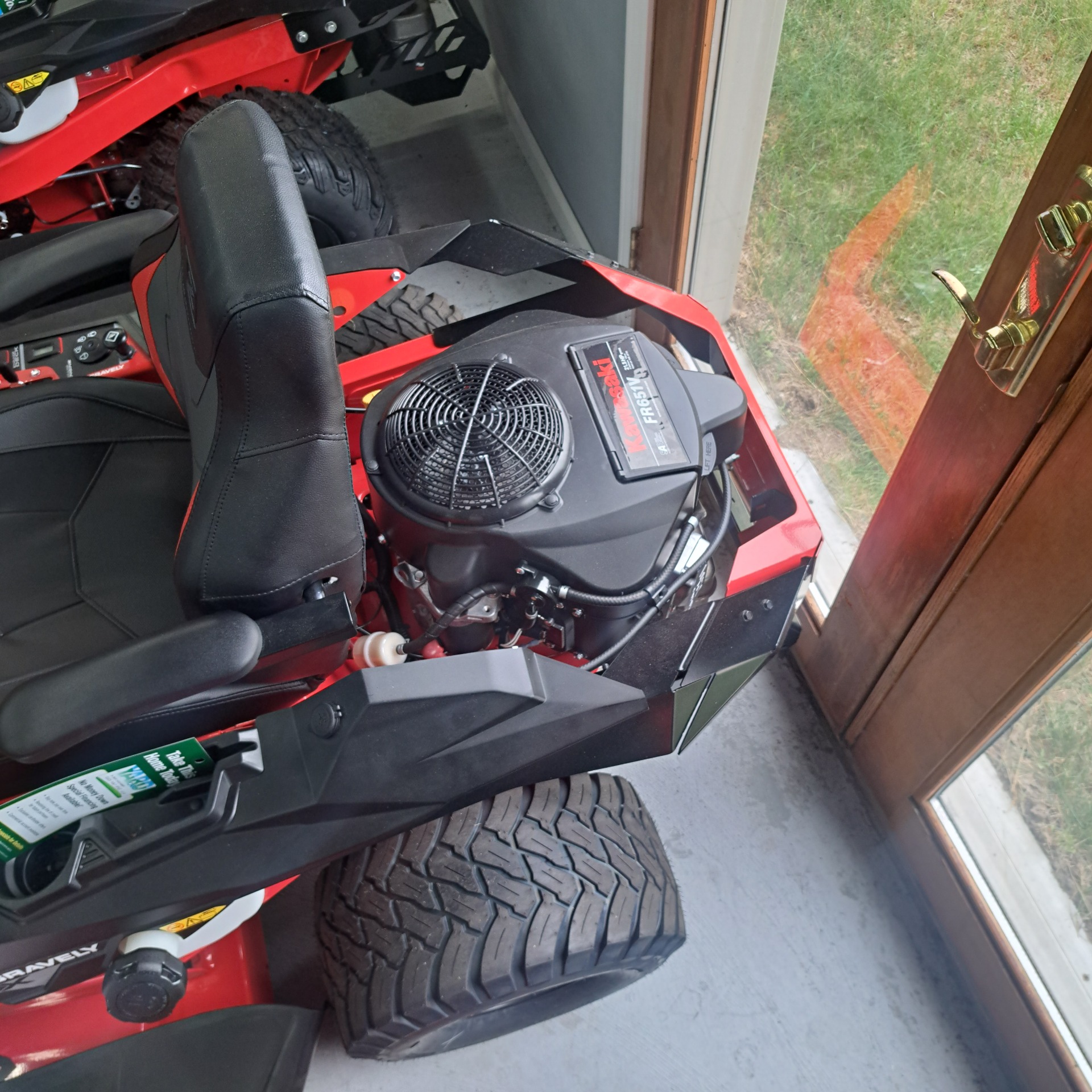 2023 Gravely USA ZT X 48 in. Kawasaki FR651V 21.5 hp in Gaylord, Michigan - Photo 4