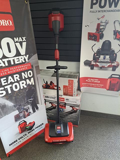Toro 12 in. Power Shovel 60V 2.5Ah Battery & Charger in Gaylord, Michigan - Photo 1