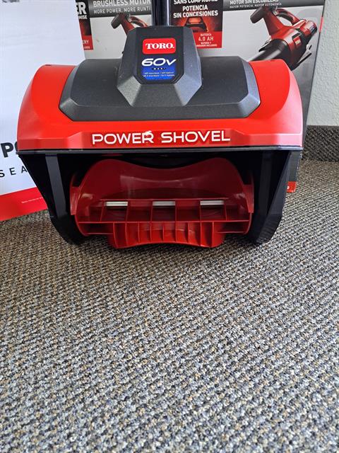 Toro 12 in. Power Shovel 60V 2.5Ah Battery & Charger in Gaylord, Michigan - Photo 2