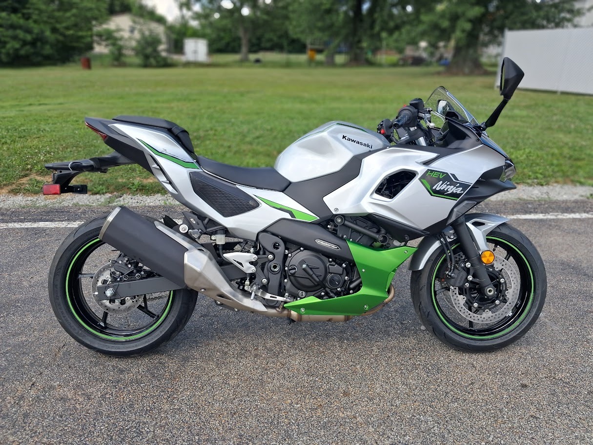 2024 Ninja 7 Hybrid ABS