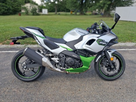 2024 Kawasaki Ninja 7 Hybrid ABS — photo 1 of 25