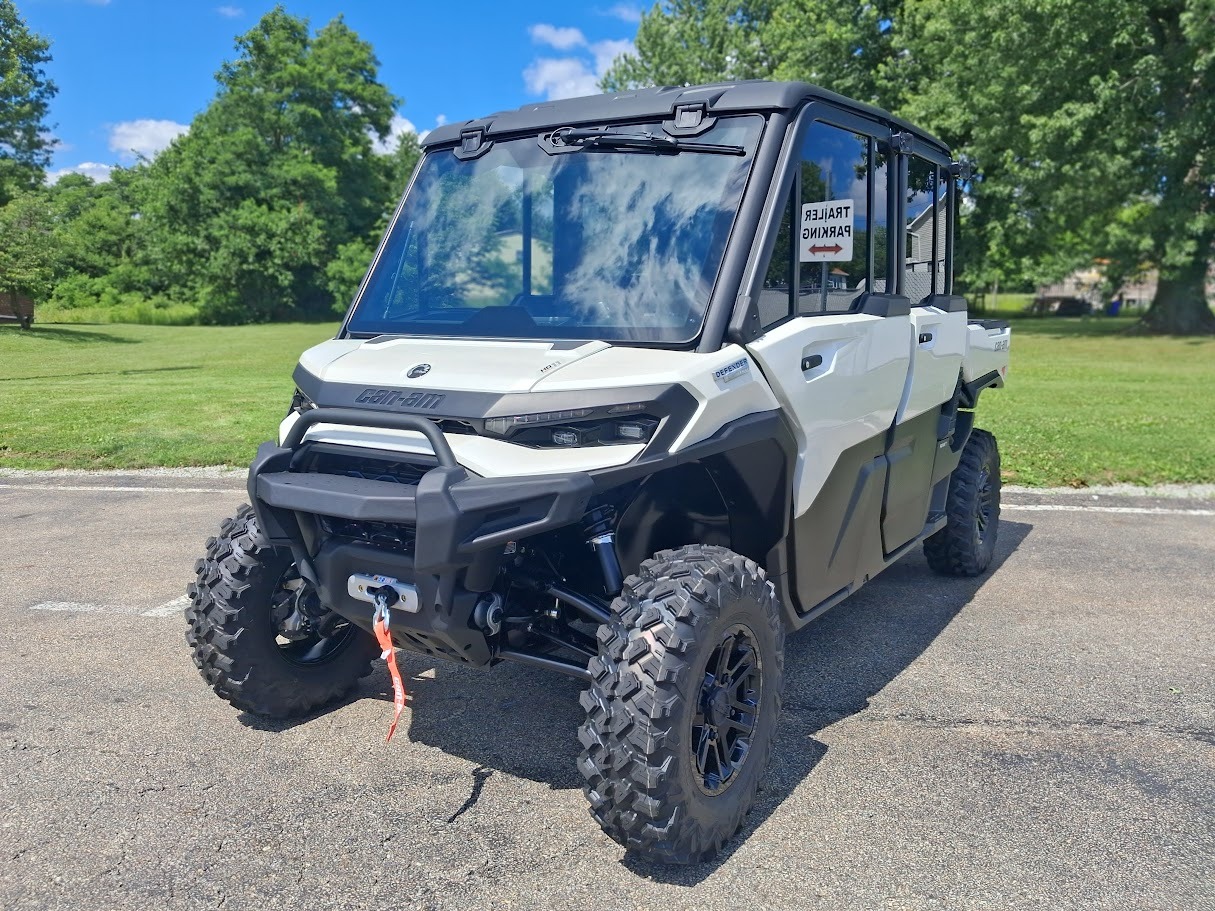 2026 Can-Am™ Defender MAX Limited HD11 1