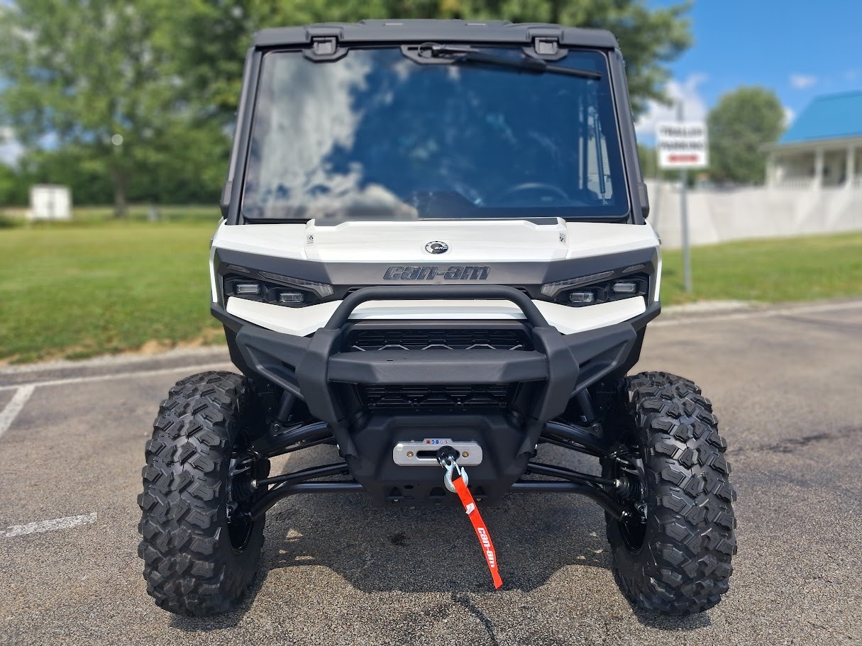 2026 Can-Am™ Defender MAX Limited HD11 4