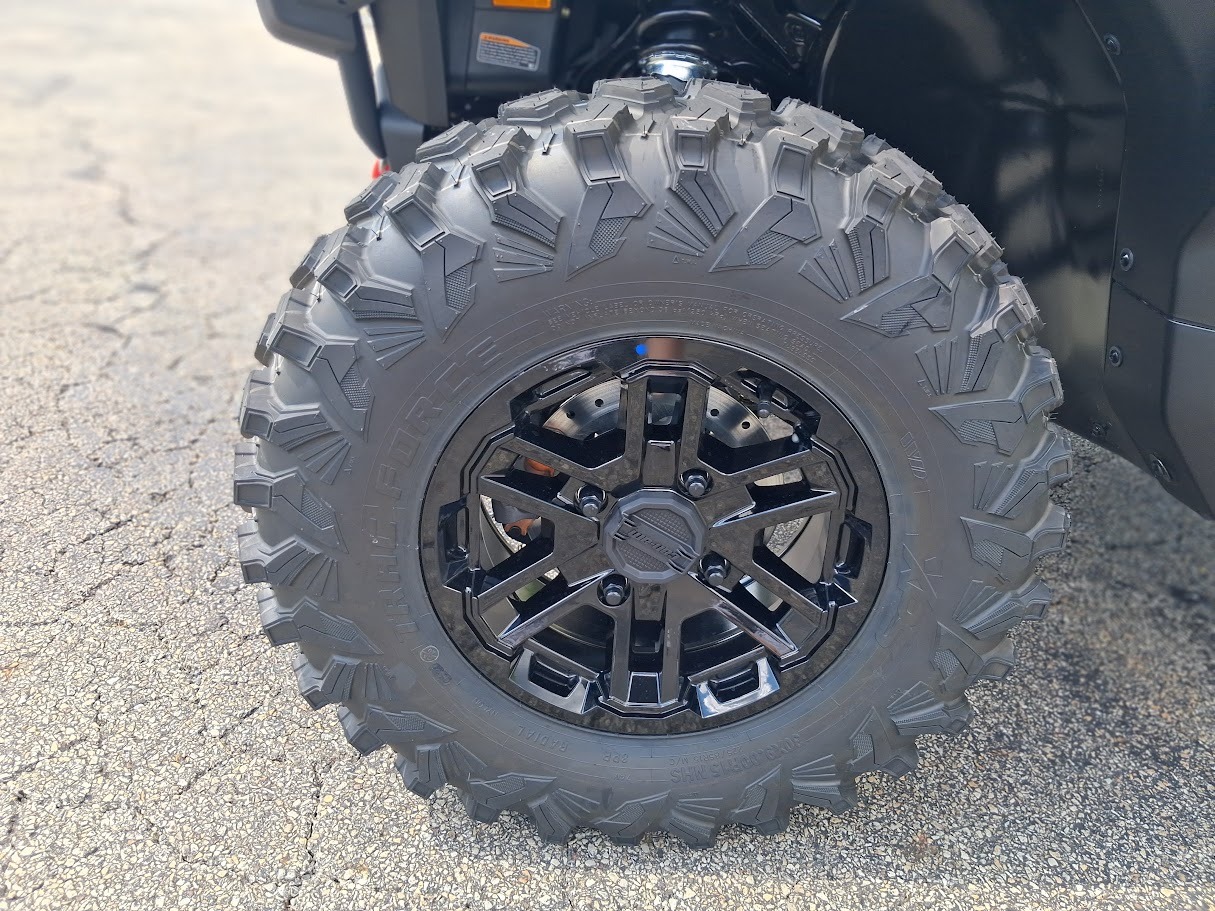 2026 Can-Am™ Defender MAX Limited HD11 6