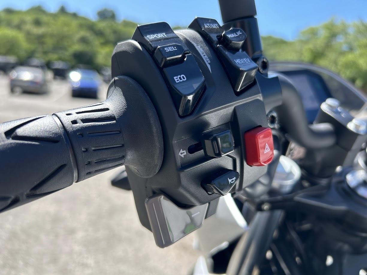 2024 Kawasaki Z7 Hybrid ABS 12