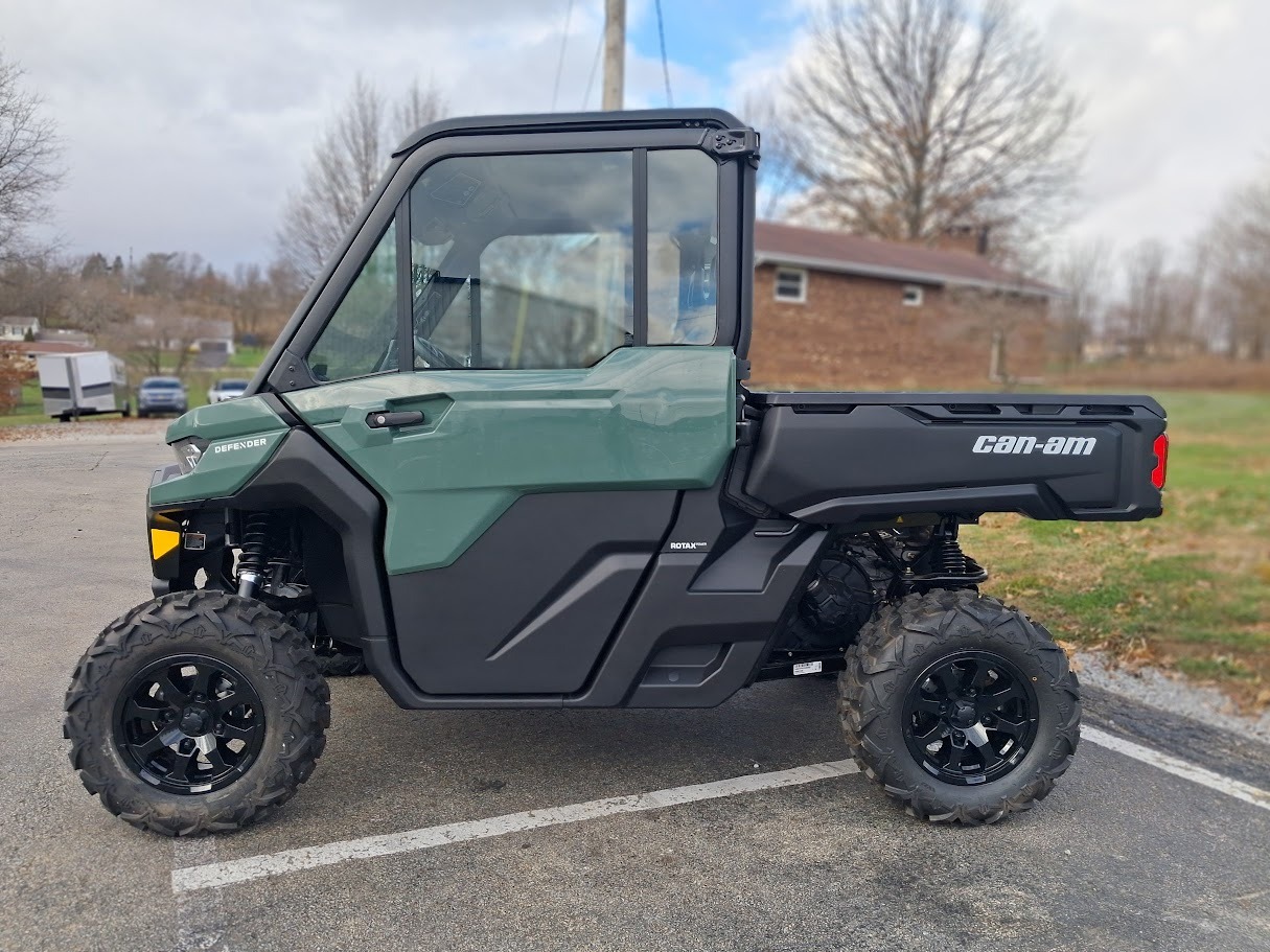 2026 Can-Am™ Defender DPS CAB 2