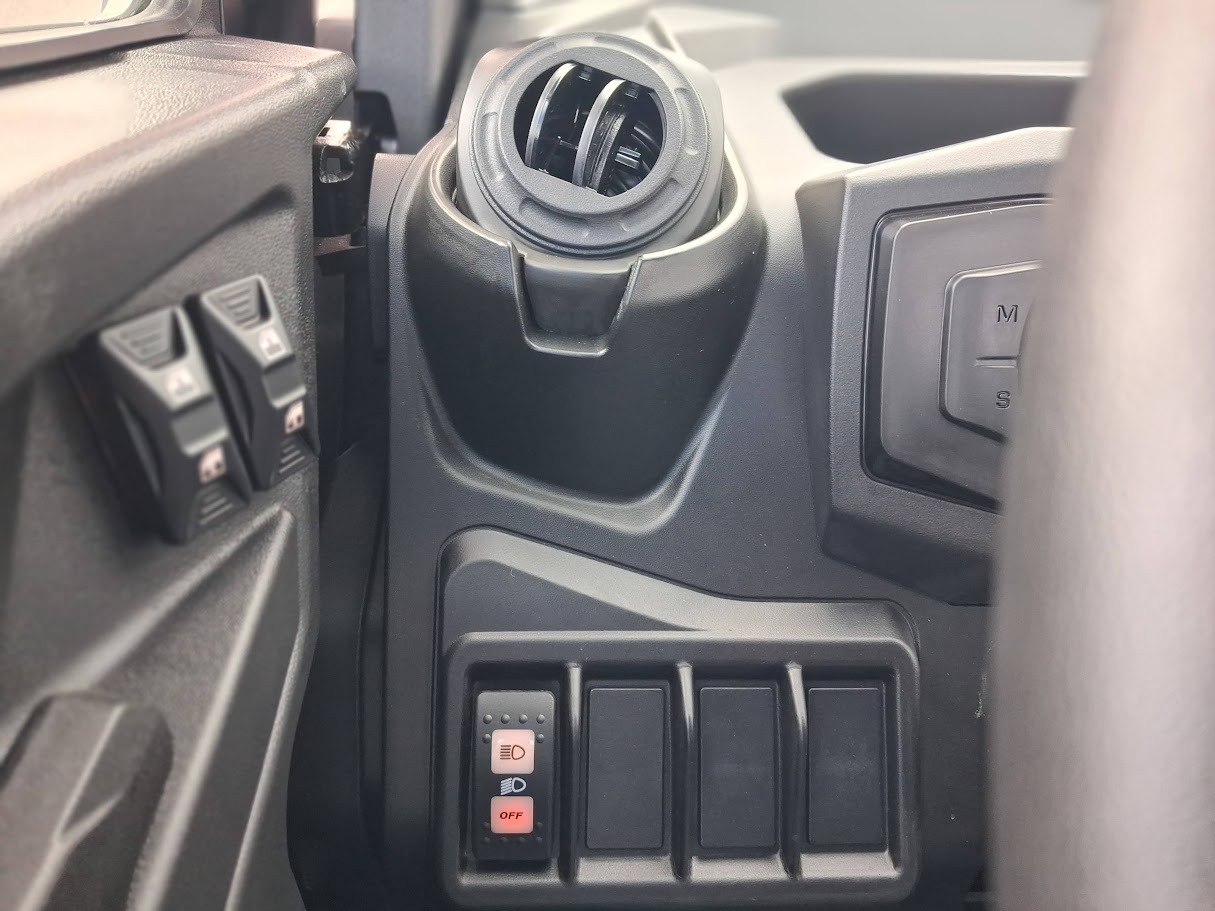 2026 Can-Am™ Defender DPS CAB 10