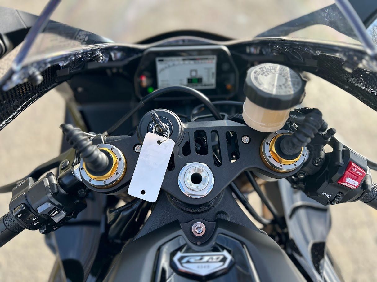 2026 Yamaha YZF-R1M 10